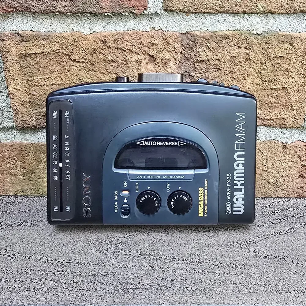 Sony Walkman WM FX38 Portable Cassette Player AM FM Radio Tested Working